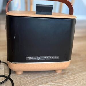 Frigidaire Portable Mini 6 Can Cooler Mini Fridge